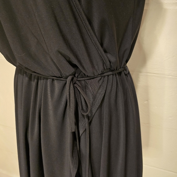 White Birch Women's Romper Sleeveless Wrap Style V-neck Stretch Black Size Small - Picture 6 of 10